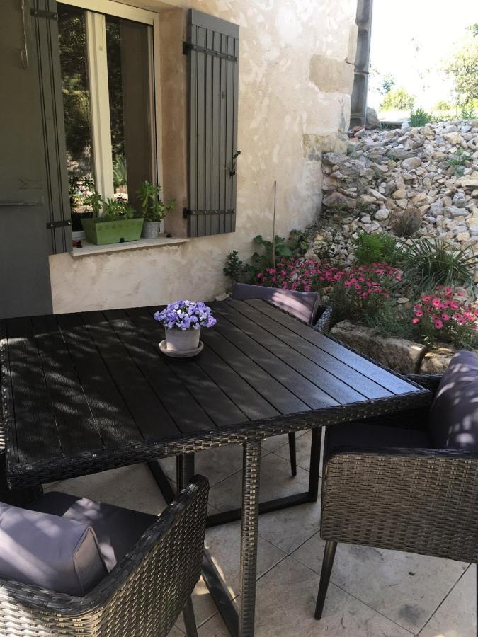 Juste Derriere Chez Nous Villa Boulbon Buitenkant foto